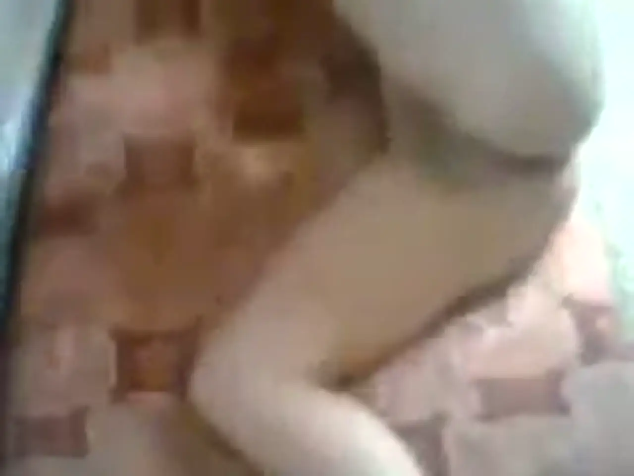 استعراض حسب الطلب | مراهقة شرموطة نايمة على الأرض تفتح كسها وتلعب في طيزها بطلب عشيقها تفاصيل صغيرة لكنها مؤثرة 5