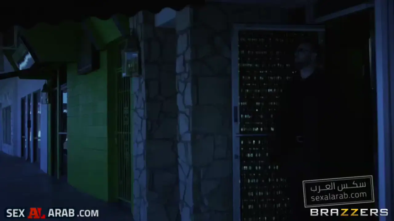 تتعلم من الأفضل - هولي هالستون تدرب نويل الشابة على نيك الرجال سكس مترجم صورة مشهد نقي 4