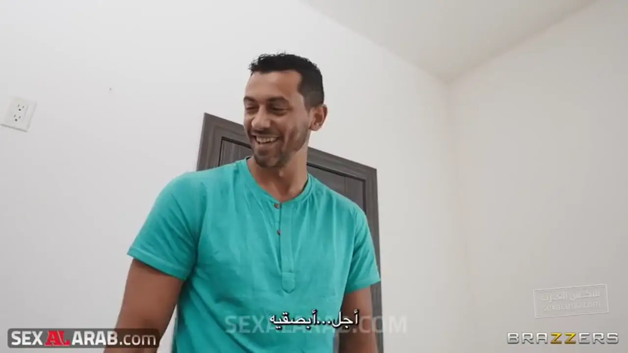 نيك مشترك مع حبيبتي وأمي على الكنبة - سكس xlxx مترجم قرب يوقظ الفضول 2