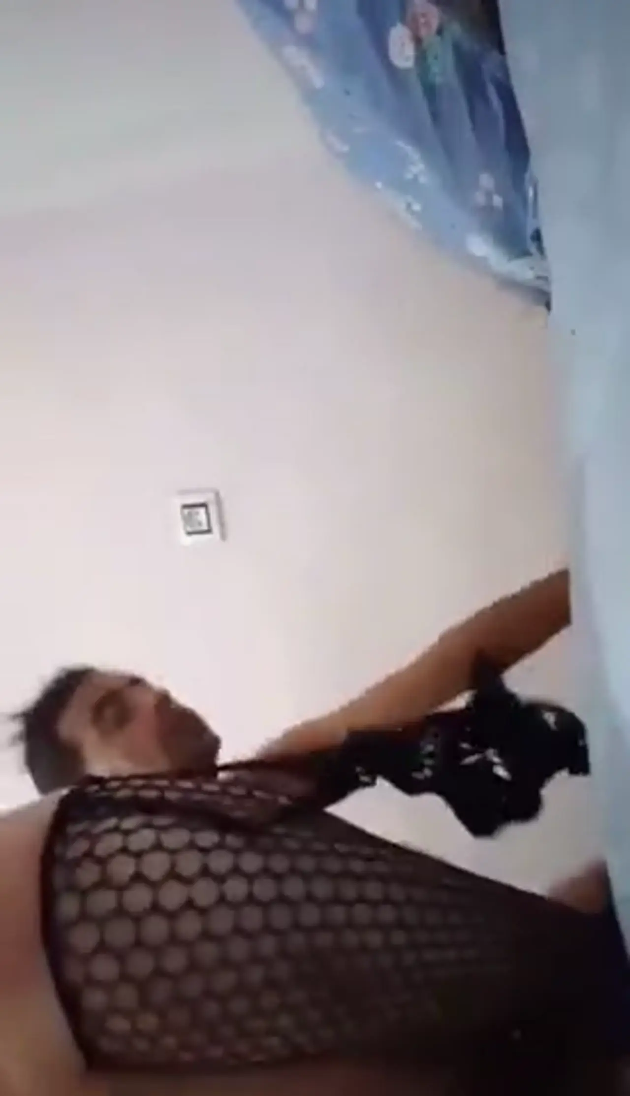 مراهقة جزائرية ساخنة 8 دقائق نيك ساخن كلام جريء صورة يومية سكس HD 3