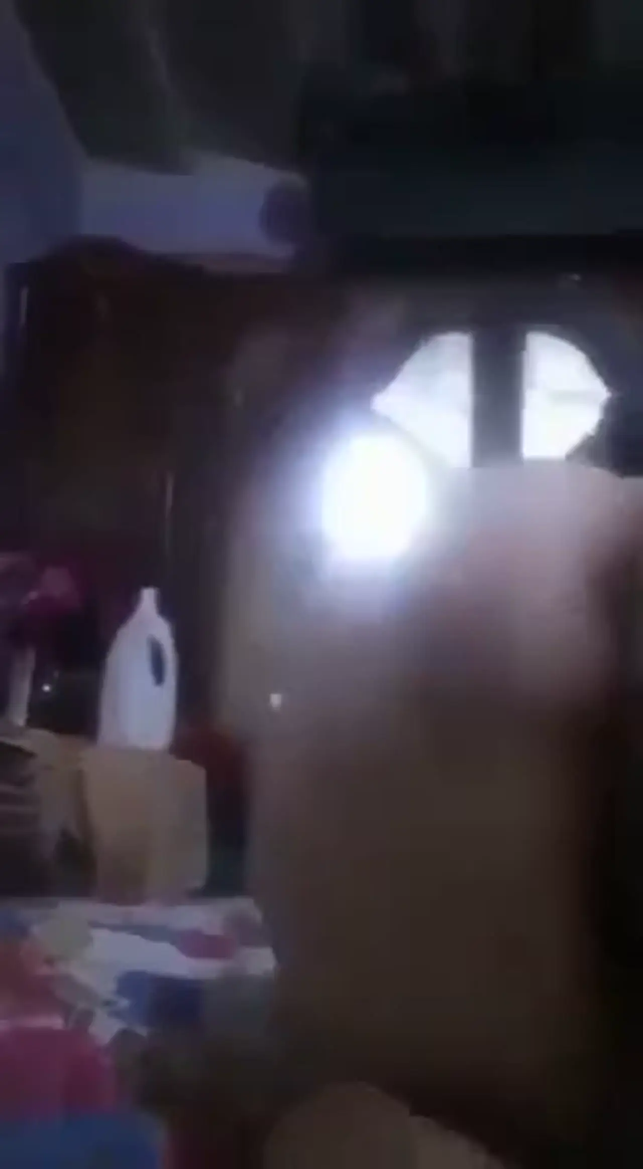 فلاحة مصرية بجسم كرباج تستعرض نودز ساخن مقطع بريميوم HD 9