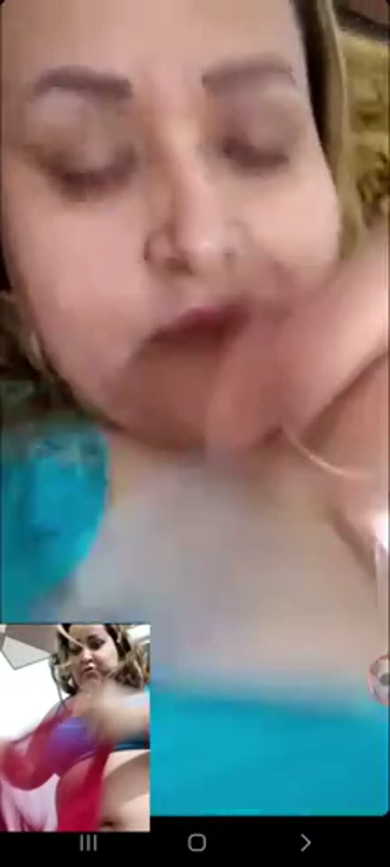 فتاة مصرية بيضاء بجسم كرباج تتعرى نودز ساخن مشهد حصري بدون اقتطاع 6