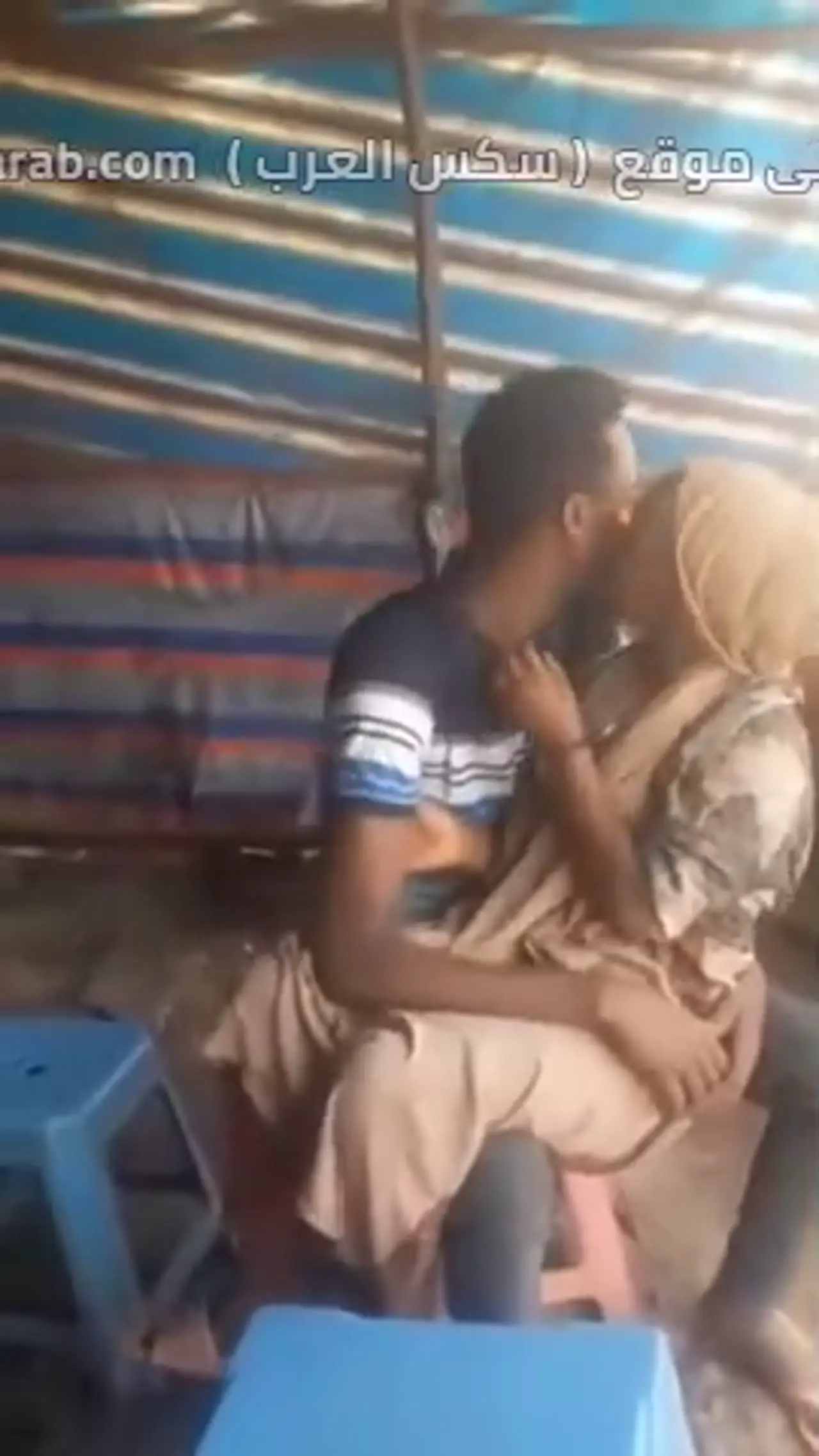 الجميلة المكسيكية بام تتعرى وتهز طيزها بجنون - نودز لاتيني ساخن تحليل صورة عميق 6