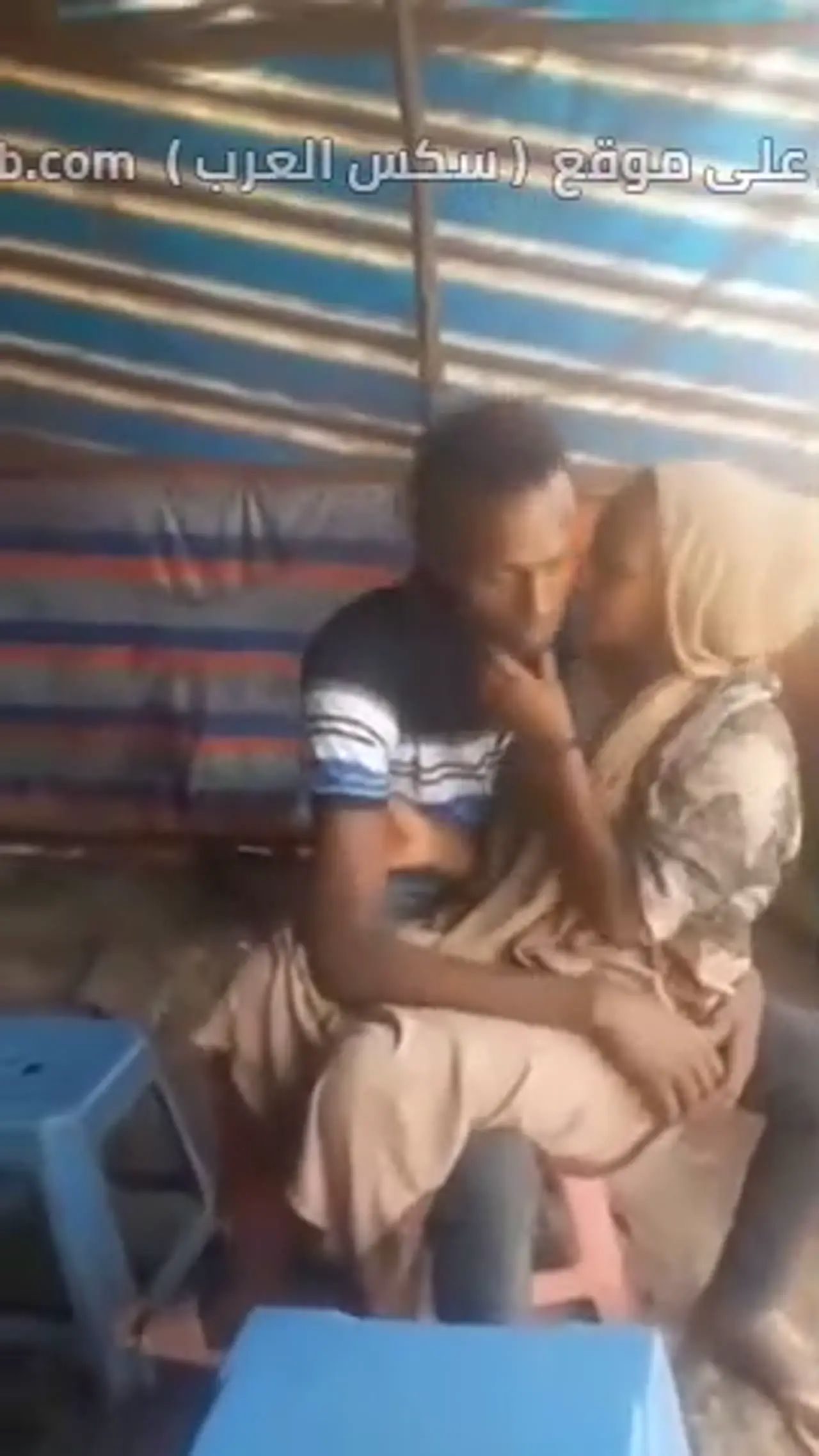 الجميلة المكسيكية بام تتعرى وتهز طيزها بجنون - نودز لاتيني ساخن لحظة خاصة بإحساس عميق 1