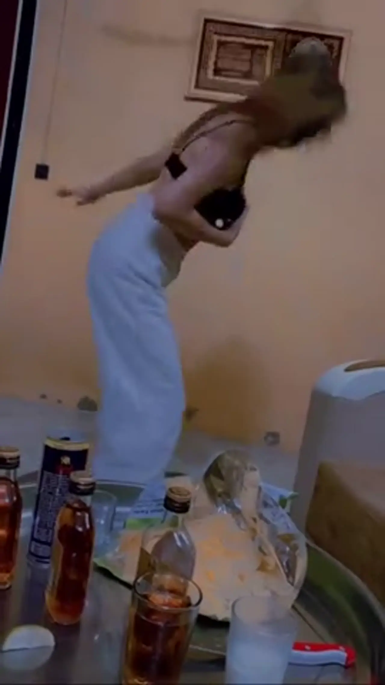 بنت الديوانية تركص وتهيج قبل النيجة الساخنة - سكس عربي تحليل صورة سكس حار 7