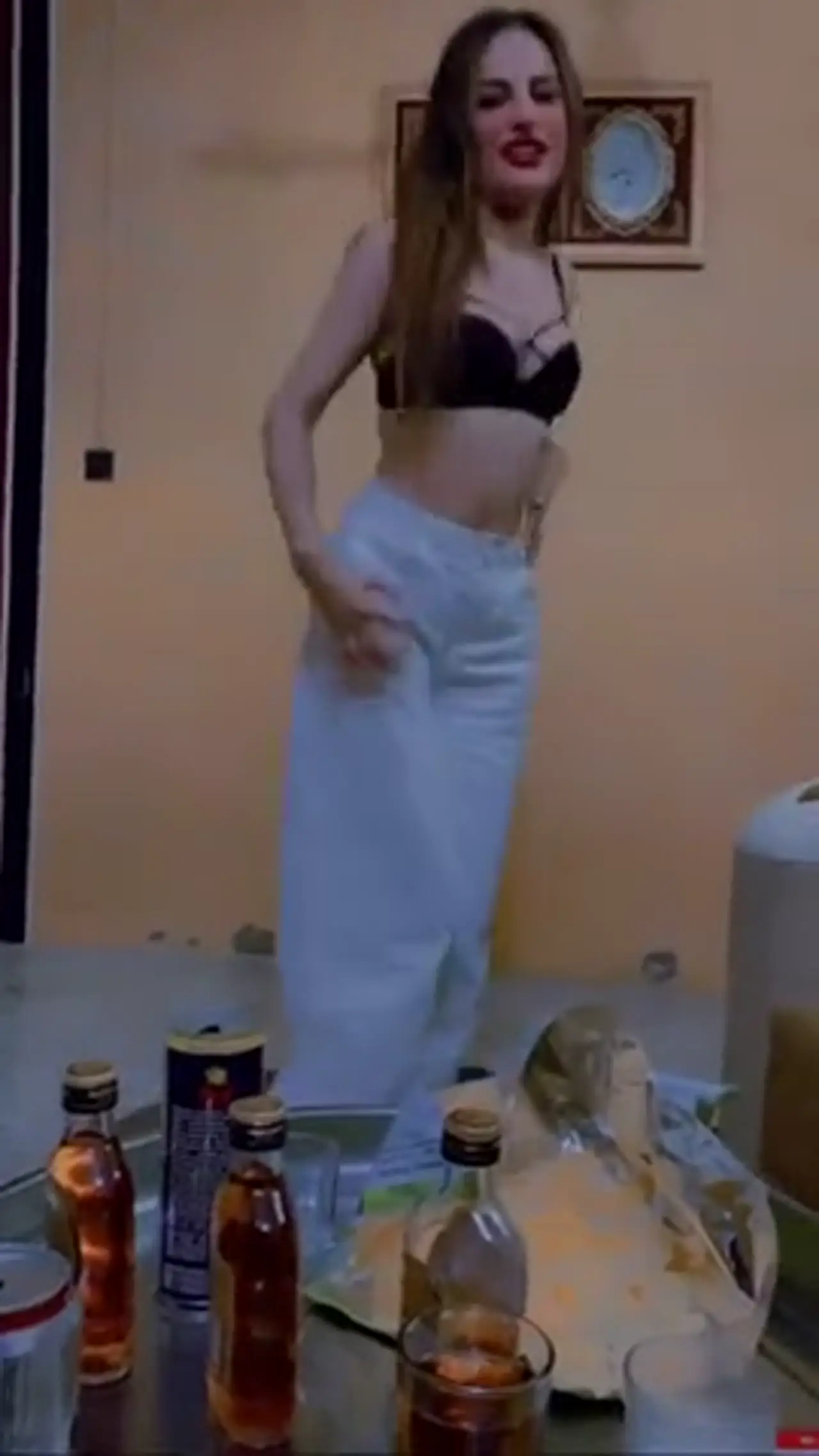 بنت الديوانية تركص وتهيج قبل النيجة الساخنة - سكس عربي صورة عالية الجودة بدون تعديل 10