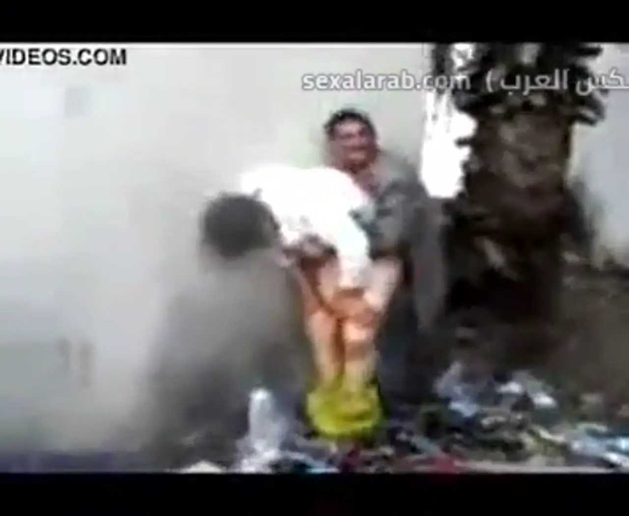 سكس عربي جزائرية خائفة مزنوقة بين اثنين نيك قوي في الزقاق أفضل مشهد مختار 3