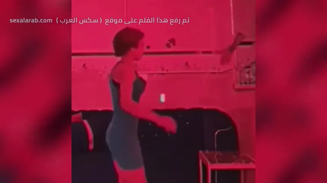 xxx - راما الركابي شرموطة شعر قصير أسود تمص زب وتفشخ كسها تحليل صورة سكس حار 3