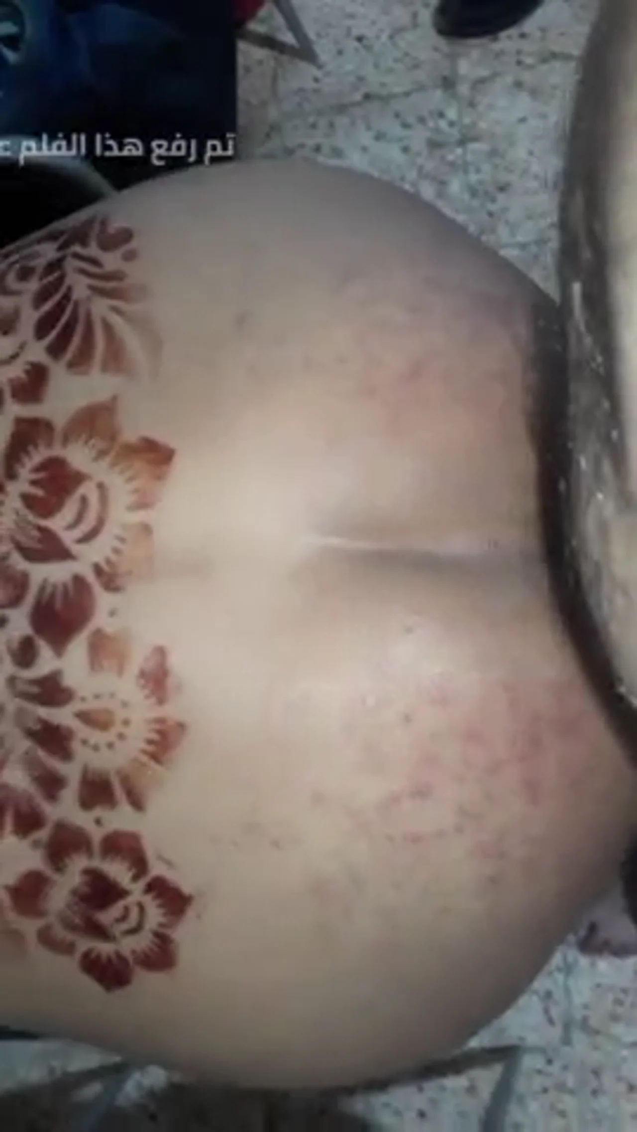 طيز السالب الليبي الموشوم بالحناء يتوسع تحت زب الشرطي الفحل التقاط إباحي مثالي 2