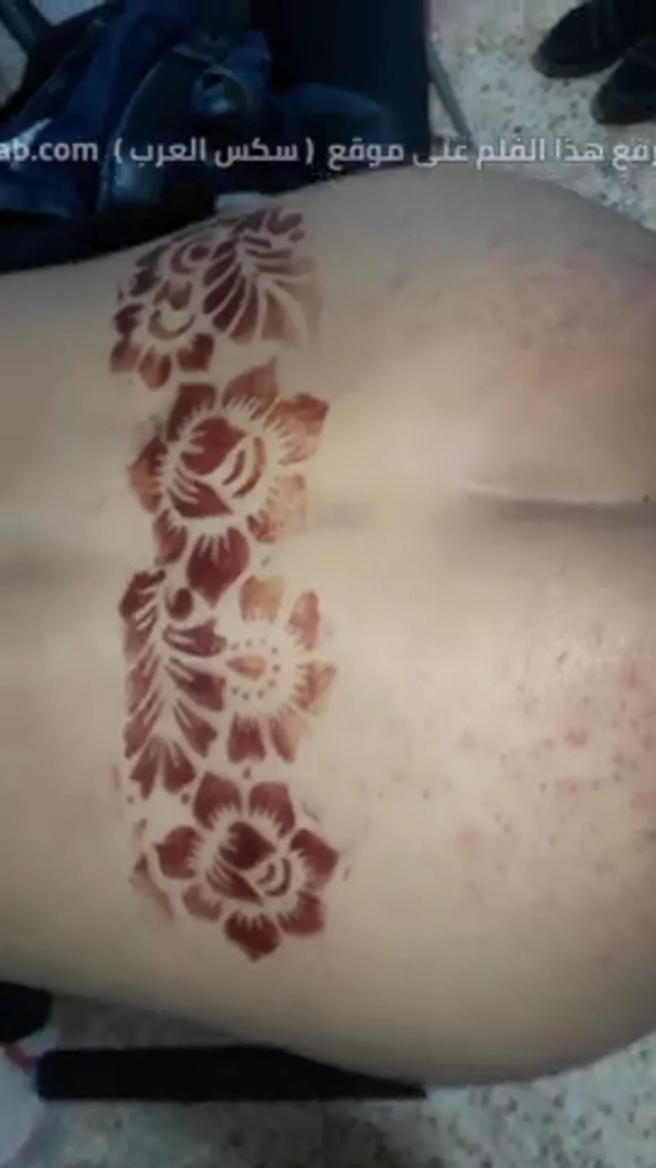طيز السالب الليبي الموشوم بالحناء يتوسع تحت زب الشرطي الفحل همسة أنثوية ساحرة 4