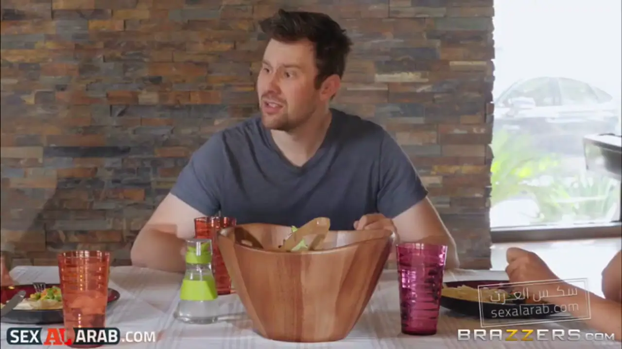 ألأم تحوم على ألزب - سكس امهات مترجم | ينيك ام صديقه على الطاولة قرب يخليك تتأمل أكثر 4