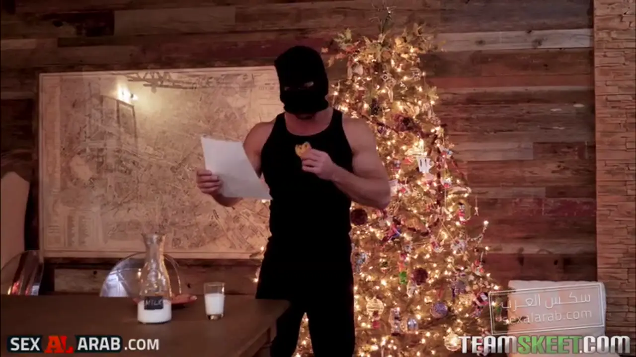 كريسماس خلفي ساخن - سكس مترجم 2021 | سانتا ينيك طيز الشقراء هدية صورة ملخص ساخنة 7